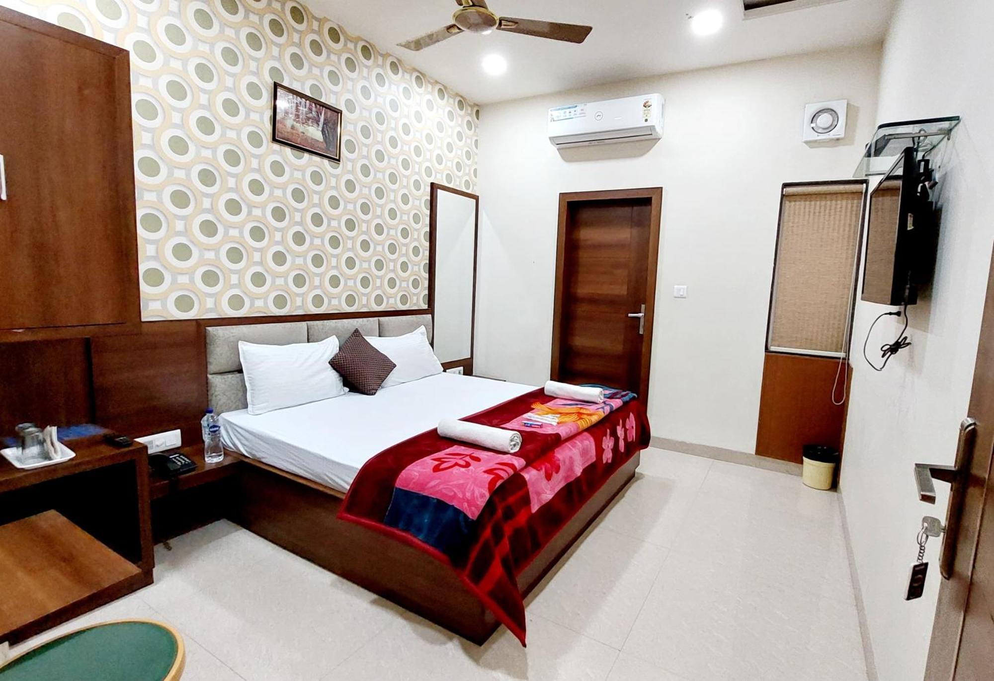 Hotel Babylon Regency, Opp Krishna Janmasthan Temple Mathura Luaran gambar